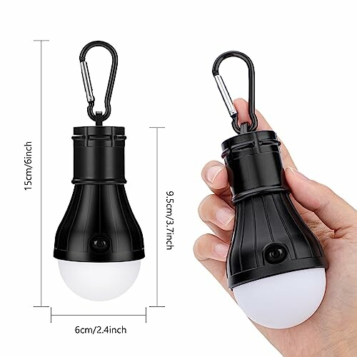 Tragbare LED-Campinglampe mit Karabinerhaken.